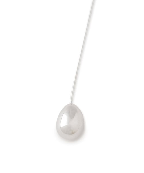 ADAM ET ROPE'（アダムエロペ）の「【公式サイト限定】【Rieuk(リューク)】 Pearl & Bar Long Hooks（ピアス（両耳用）・レディース・シルバー・F）」の5枚目の写真