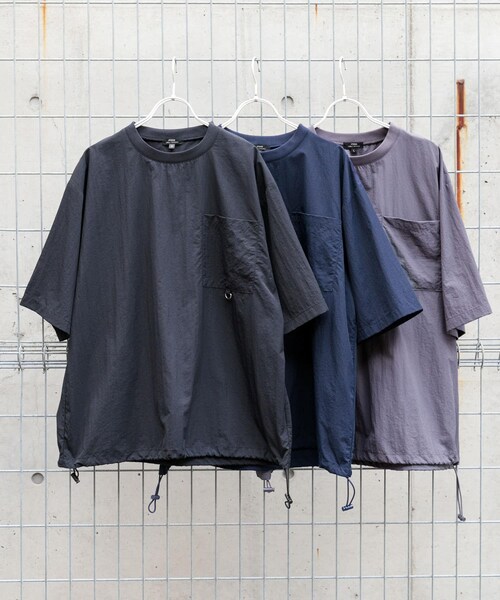 ITEMS URBANRESEARCH（アイテムズ アーバンリサーチ）の「『撥水/イージーケア/接触冷感/UVカット』タスランナイロンクルーネックドロストTシャツ（Tシャツ/カットソー・メンズ・BLK/CHA/NVY・M/L）」の11枚目の写真