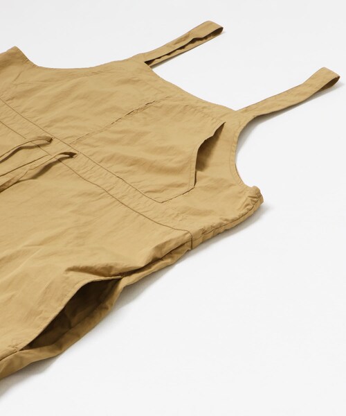 ITEMS URBANRESEARCH（アイテムズ アーバンリサーチ）の「ナイロンサロペット（サロペット/オーバーオール・レディース・BLK/BEG・FREE）」の18枚目の写真