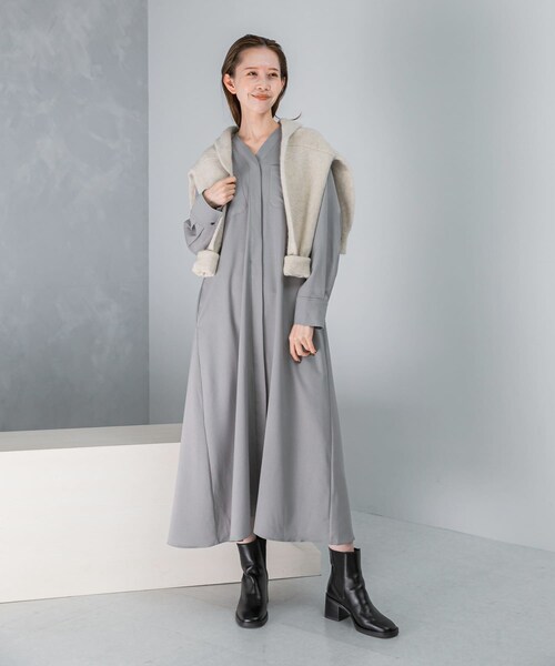 URBAN RESEARCH ROSSO（アーバンリサーチロッソ）の「ポケットデザインVネックワンピース（ワンピース・レディース・GRAY/YELLOW/CHARCOAL/GREEN・FREE）」の19枚目の写真