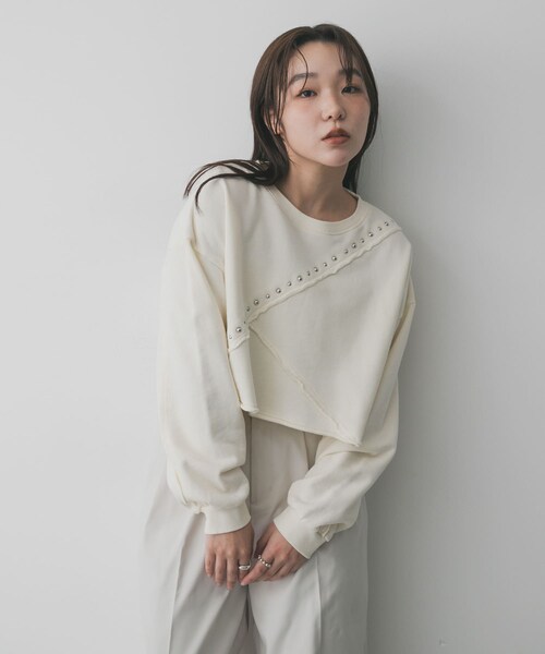 SENSE OF PLACE by URBAN RESEARCH（センスオブプレイスバイアーバンリサーチ）の「スタッズピグメントカットトップ（スウェット・レディース・CHARCOAL/IVORY/BROWN・One）」の6枚目の写真