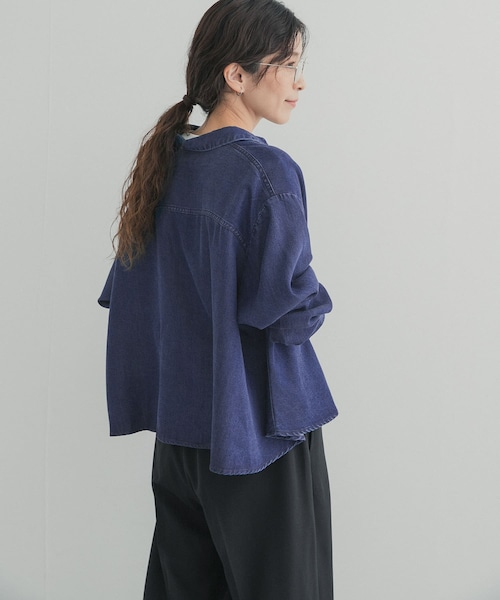 URBAN RESEARCH DOORS（アーバンリサーチドアーズ）の「デニム切替ショート丈シャツ 26AW（シャツ/ブラウス・レディース・INDIGO/ONE WASH・Free）」の8枚目の写真