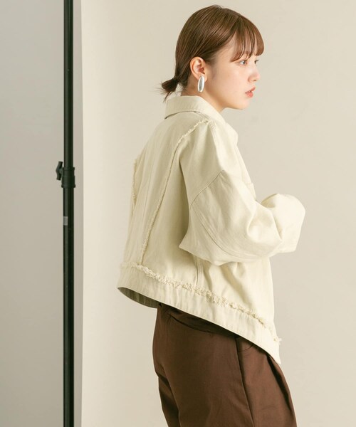 KBF（ケイビーエフ）の「フリンジカーブヘムジャケット（カバーオール・レディース・KHAKI/IVORY・one）」の6枚目の写真