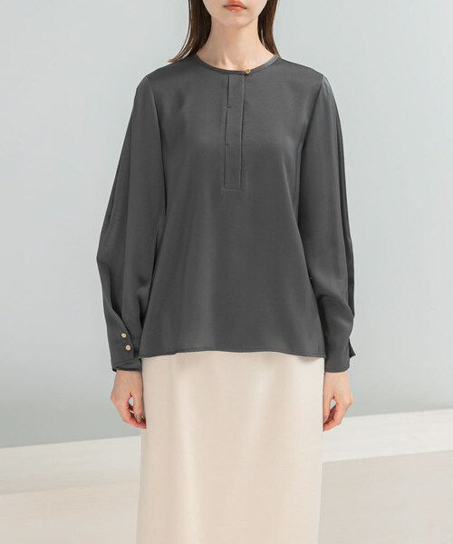 URBAN RESEARCH ROSSO（アーバンリサーチロッソ）の「ピーチサテンデザインスリーブブラウス（シャツ/ブラウス・レディース・OFF WHITE/CHARCOAL・Free）」の20枚目の写真