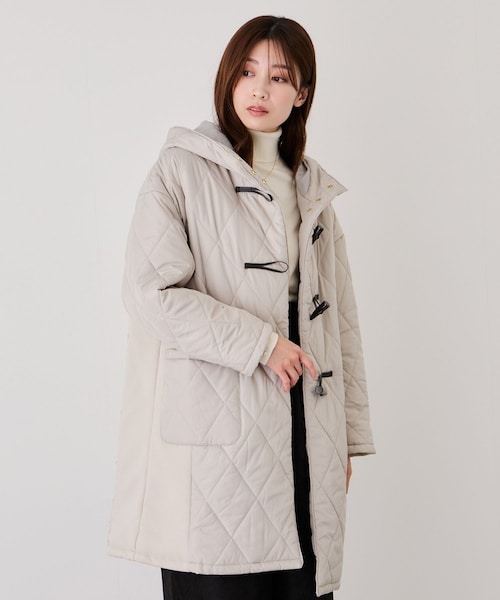 Jayro（ジャイロ）の「中綿キルトダッフルコート（ダッフルコート・レディース・ブラック/オフホワイト/ダークブラウン・M）」の13枚目の写真