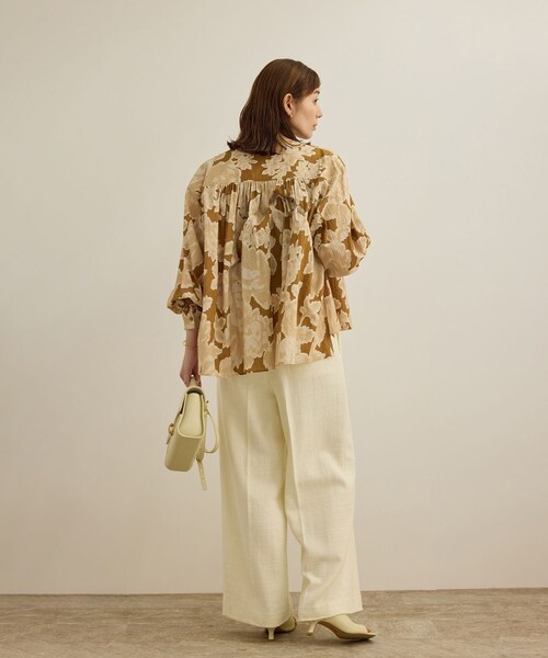 ROPE'（ロペ）の「【DEVEAUX（デヴォー）】別注ボカシフラワーボリュームスリーブブラウス/洗える（シャツ/ブラウス・レディース・ブラウン系/オレンジ系・F）」の12枚目の写真