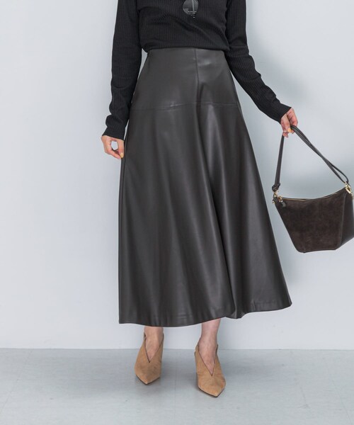 URBAN RESEARCH ROSSO（アーバンリサーチロッソ）の「バックジップフレアスカート（スカート・レディース・LIGHTGRAY/MOCHA/DARKBROWN・36/38）」の14枚目の写真