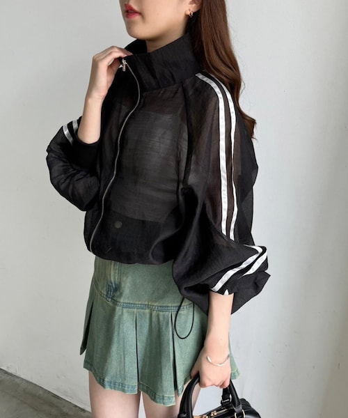 one after another NICE CLAUP(ワンアフターアナザーナイスクラップ)の「【新色追加!】ライン入りシアーショートブルゾン(マウンテンパーカー・レディース・アイボリー/ピンク/ブラック・FREE)」の2枚目の写真