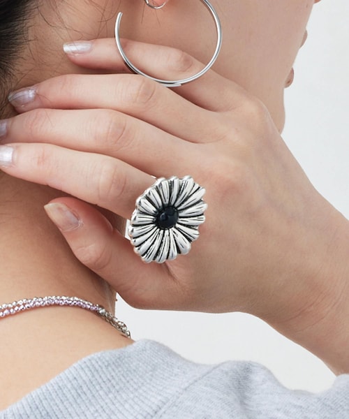 Lattice（Lattice）の「ヴィンテージフラワーリング（リング・レディース・オレンジ/ブルー/ブラック・FREE）」の2枚目の写真