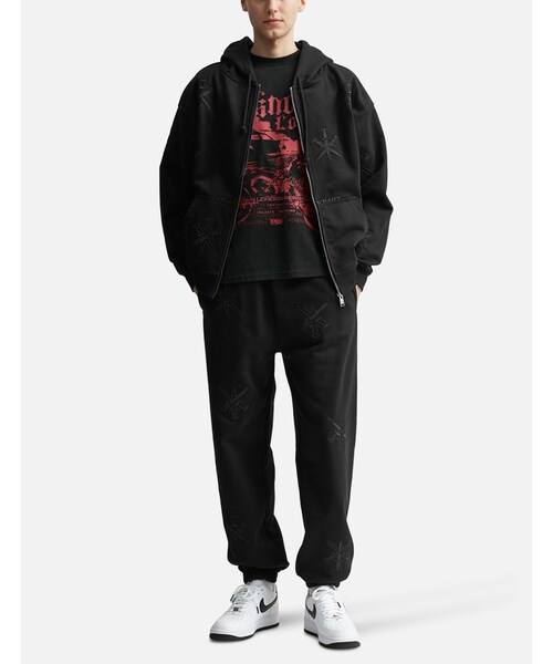 UNKNOWN.(アンノウン)の「Black on Black Dagger Embroidery Hoodie(その他・メンズ・Black・S/M/L/XL)」の5枚目の写真