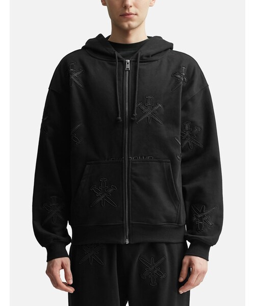 UNKNOWN.(アンノウン)の「Black on Black Dagger Embroidery Hoodie(その他・メンズ・Black・S/M/L/XL)」の3枚目の写真