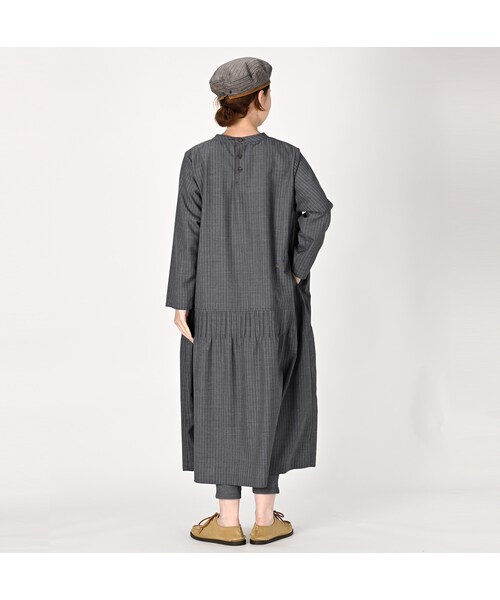 45R（フォーティファイブアール）の「梳毛ウールのピンタック