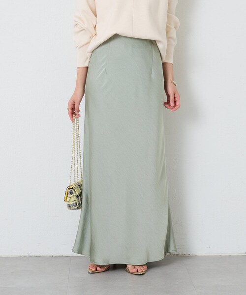 COLLAGE GALLARDAGALANTE(コラージュガリャルダガランテ)の「【女性らしいシルエット】ソフトマーメイドサテンスカート(スカート・レディース・オフホワイト/ミント/ブラック・F)」の3枚目の写真