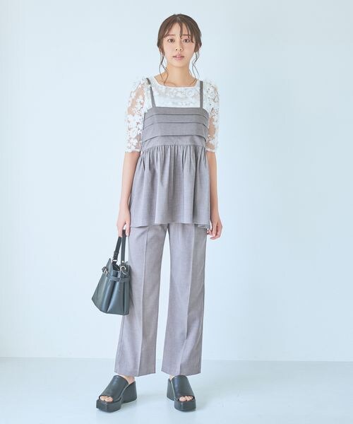 mysty woman（ミスティウーマン）の「ヨークタックテーパードパンツ（その他・レディース・グレー15/ベージュ52/ダークブラウン58・F）」の11枚目の写真