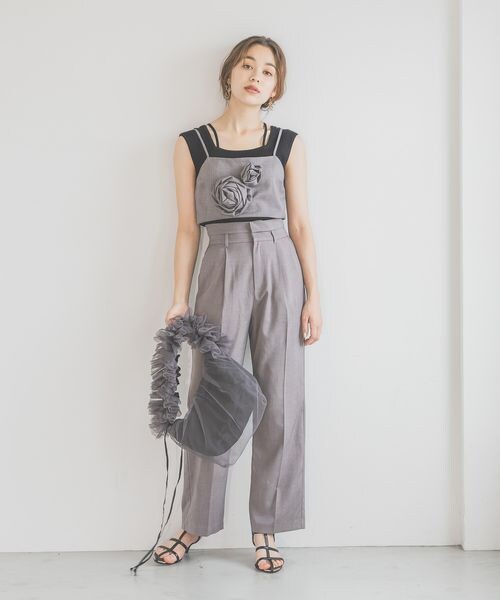 mysty woman（ミスティウーマン）の「ヨークタックテーパードパンツ（その他・レディース・グレー15/ベージュ52/ダークブラウン58・F）」の3枚目の写真