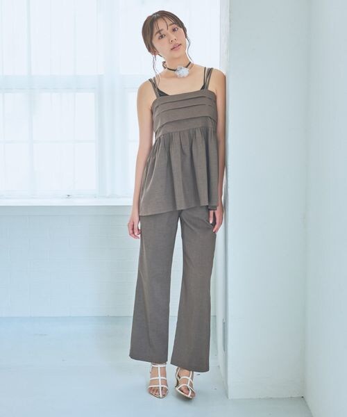 mysty woman（ミスティウーマン）の「ヨークタックテーパードパンツ（その他・レディース・グレー15/ベージュ52/ダークブラウン58・F）」の12枚目の写真