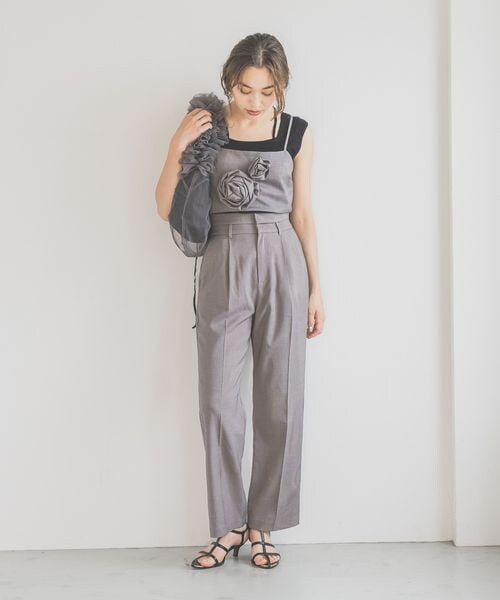 mysty woman（ミスティウーマン）の「ヨークタックテーパードパンツ（その他・レディース・グレー15/ベージュ52/ダークブラウン58・F）」の5枚目の写真