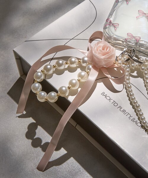 Lattice（Lattice）の「バラモチーフチャーム（チャーム・レディース・アイボリー/ピンク/グレー・FREE）」の3枚目の写真