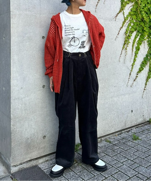 CIAOPANIC TYPY（チャオパニックティピー）の「【WEB限定】【SOUNDS GOOOOD / サウンズグッド】デニム＆コーデュロイグルカパンツ（パンツ・レディース・オフホワイト/ブラウン/ブラック/サックスブルー/インディゴブルー/グレー・ONE）」の2枚目の写真