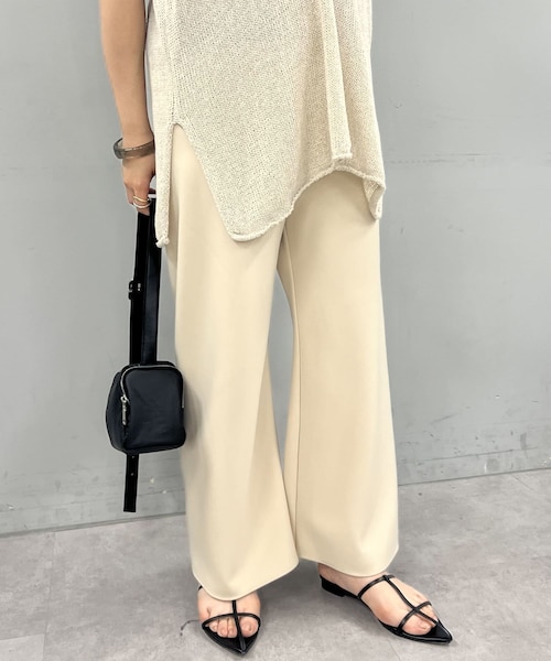 SHENERY（シーナリー）の「【マイナス3キロ見え！】ダブルクロスワイド