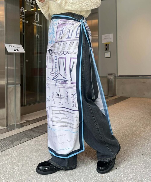 CIAOPANIC TYPY(チャオパニックティピー)の「【WILLOW】cityscapeBIGスカーフ(バンダナ/スカーフ・レディース・オレンジ/ネイビー・ONE)」の2枚目の写真