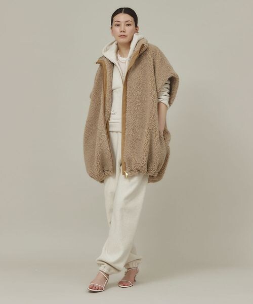 Curensology（カレンソロジー）の「ボアスタンドジップブルゾン