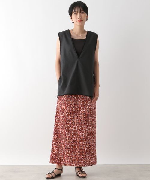 LEPSIM（レプシィム）の「アフリカンプリントナロースカート（スカート・レディース・レッド35/ブラウン55/ブルー85・FREE SIZE）」の7枚目の写真