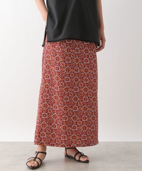 LEPSIM（レプシィム）の「アフリカンプリントナロースカート（スカート・レディース・レッド35/ブラウン55/ブルー85・FREE SIZE）」の5枚目の写真