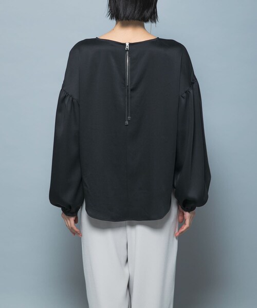 URBAN RESEARCH ROSSO（アーバンリサーチロッソ）の「ハンマーサテンギャザーブラウス（シャツ/ブラウス・レディース・WHITE/BLACK・Free）」の11枚目の写真