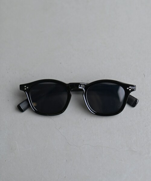 Marient（マリエント）の「Wellington Sunglasses（サングラス・レディース・グレー/ブラック・FREE）」の2枚目の写真