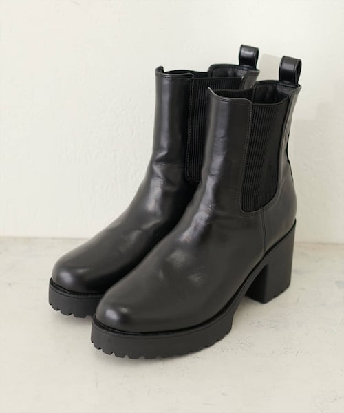 natural couture（ナチュラルクチュール）の「ヒールアップサイドゴアブーツ（ブーツ・レディース・ブラウン/ブラック・M/L）」の2枚目の写真