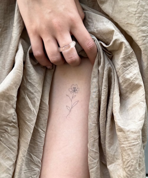 Lattice（Lattice）の「水なしで貼れるタトゥーシール(モノトーン）（ハンドケア/ハンドクリーム・レディース・その他1/その他2/その他3/その他4・FREE）」の2枚目の写真