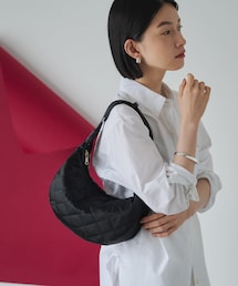 新品✨ラシット 24SS キルティングラウンドショルダーバッグ ライトグレー 新品✨ラシット 24SS キルティングラウンドショルダーバッグ