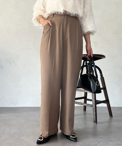 Chez toi(シェトワ)の「ポケットタックスラックスパンツ(スラックス・レディース・アイボリー/ベージュ/ブラック・F)」の3枚目の写真