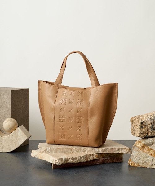 russet（ラシット）の「[モノグラムプレス]ミニトートバッグ（CE