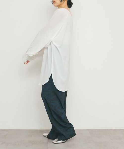 KBF（ケイビーエフ）の「2WAYスリットスリーブチュニック（チュニック・レディース・BLACK/OFF/L.GREEN・one）」の9枚目の写真