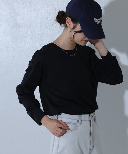 COLONY 2139（コロニートゥーワンスリーナイン）の「スマート長袖Tシャツ（Tシャツ/カットソー・レディース・ホワイト/ブラック/チャコールグレー・F）」の2枚目の写真