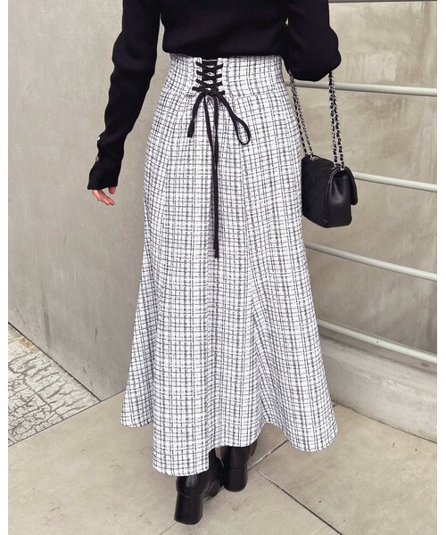 INGNI（イング）の「【WEB先行】【秋の新作】BackレースUPツイードマーメイドスカート（スカート・レディース・ｵﾌｸﾛ/ﾂｲｰﾄﾞ/ｸﾛｵﾌ/ﾂｲｰﾄﾞ・F）」の5枚目の写真