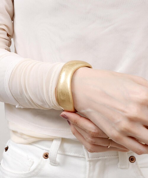 3coins（3coins）の「ウェーブメタルバングル（バングル/リストバンド・レディース・その他/その他1・FREE）」の2枚目の写真