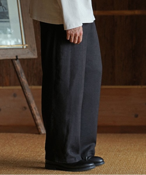 パンツ shiun LINEN STRAIGHT TUCK TROUSERS shiun(シウン) ONLINE STORE / LINEN STRAIGHT TUCK TROUSERS