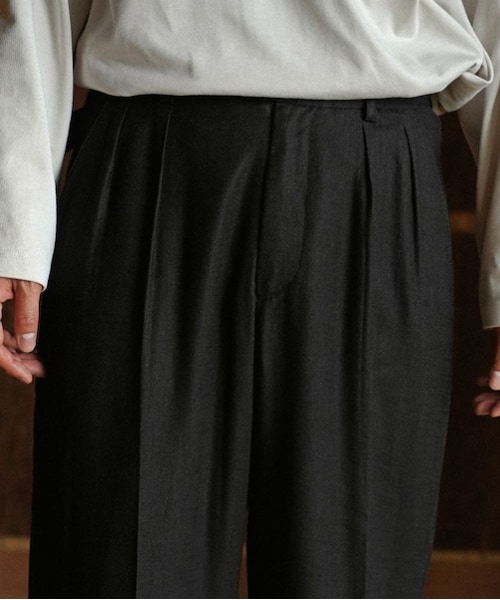 パンツ shiun LINEN STRAIGHT TUCK TROUSERS shiun(シウン) ONLINE STORE / LINEN STRAIGHT TUCK TROUSERS