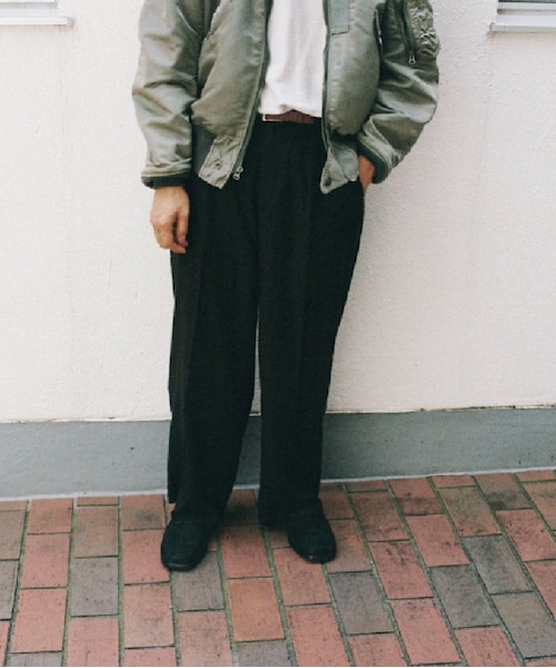 shiun（シウン）の「LINEN STRAIGHT TUCK TROUSERS（スラックス・メンズ・ブラック・XS/S/M）」の10枚目の写真