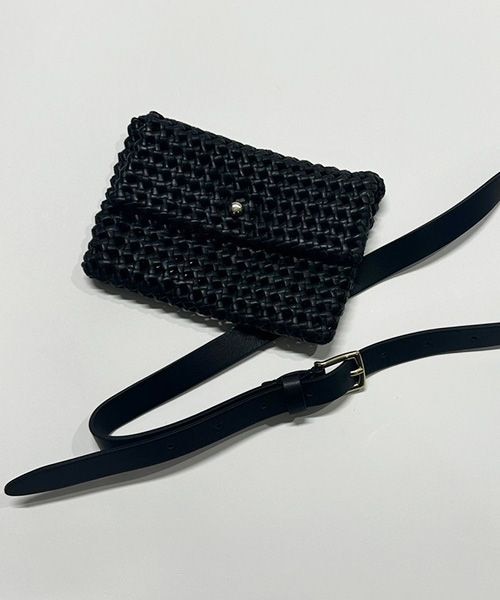 【未使用】MANUELA マヌエラ BELTバッグ　ブラック セール】MANUELA/マヌエラ ベルトバッグ MN23F-BAG5（ボディ