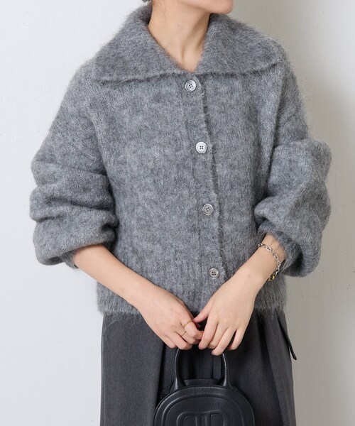 COLLAGE GALLARDAGALANTE（コラージュガリャルダガランテ）の「【首回りあったか】ビッグカラーニット（カーディガン/ボレロ・レディース・ライムグリーン/グレー・F）」の2枚目の写真