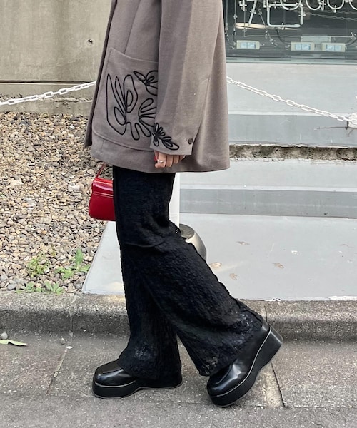 Kastane(カスタネ)の「【8/31限定発売】レースパッチワークパンツ(パンツ・レディース・アイボリー/ブラック・F)」の2枚目の写真