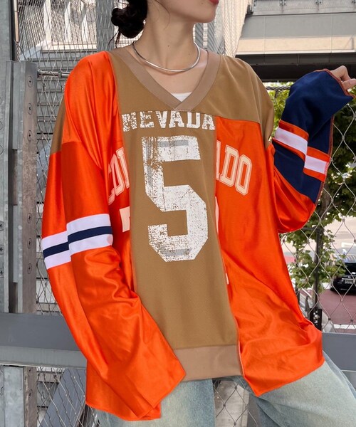 CIAOPANIC TYPY(チャオパニックティピー)の「【etsinta/エシンタ】リメイク切替ゲームシャツ(Tシャツ/カットソー・レディース・オレンジ/ネイビー・ONE)」の1枚目の写真