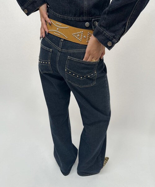 WHO'S WHO gallery(フーズフーギャラリー)の「【セットアップ対応可】ブレストスタッズフレアデニム(デニムパンツ・レディース・ネイビー/ブルーその他1・S/M)」の2枚目の写真