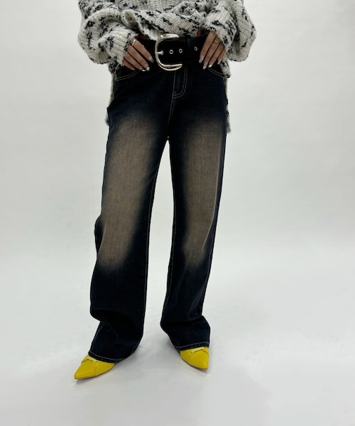 WHO'S WHO gallery(フーズフーギャラリー)の「【セットアップ対応可】ブレストスタッズフレアデニム(デニムパンツ・レディース・ネイビー/ブルーその他1・S/M)」の1枚目の写真