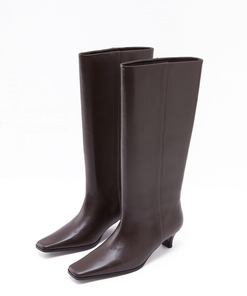 JNBY(ジェーエヌビーワイ)の「Elegant Square-toe Long Boots(ブーツ・レディース・ブラウン・22.5/23/23.5/24)」の1枚目の写真