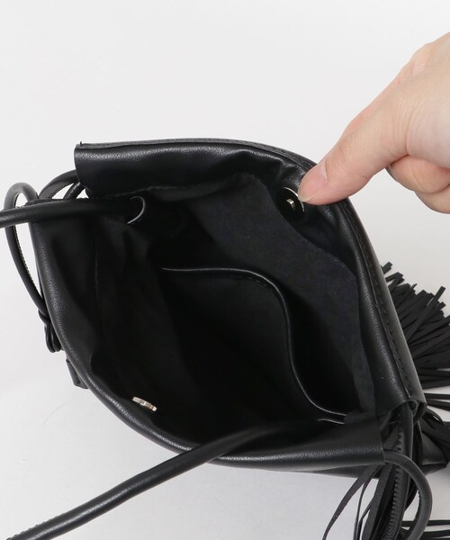 URBAN RESEARCH(アーバンリサーチ)の「ADD CULUMN SILKY(ショルダーバッグ・レディース・PINK/BLACK/IVORY・-)」の12枚目の写真